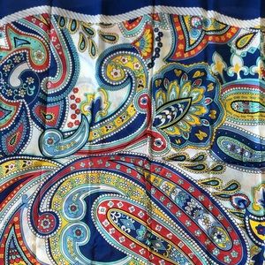 NWOT Vera Bradley 74" x 46" Large Scarf